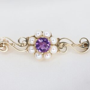 Złota Broszka 9K (375) z Ametystem i Perełkami w Formie Kwiatka