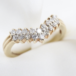 Złoty Pierścionek 9K (p.375) Wishbone z Diamentami, r. 10