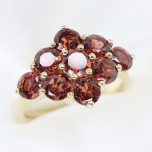 Złoty Pierścionek 9K (p.375) z Granatami, r. 17