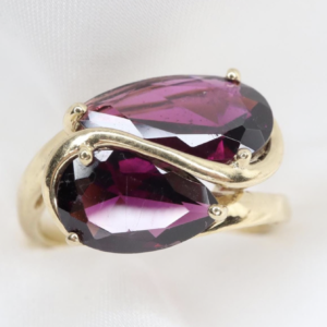Złoty Pierścionek 9K z Granatami Rodolit 'Toi Et Moi'. r. 19