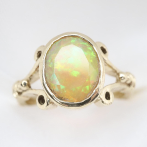 Złoty Pierścionek 9K (p.375) z Opalem Etiopskim, r. 14