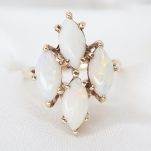 Złoty Pierścionek 9K (p.375) z 4 Naturalnymi Opalami, r.11,5