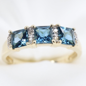 Złoty Pierścionek 9K z Topazem Londyńskim i Diamencikami, r. 17,5