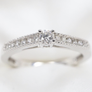 Złoty Pierścionek 9K (375) Białe Złoto i Diamenty, r. 14