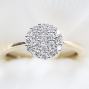 Złoty Pierścionek 9K (375) z Diamentami, r. 14