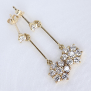 Złote Kolczyki Wiszące 9K (375) z Cyrkoniami w Formie Kwiatka