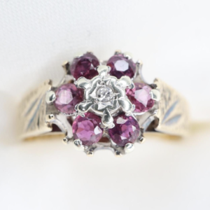 Złoty Pierścionek 9K (375) z Rubinami i Diamencikiem, r. 14