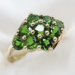 Złoty Pierścionek 9K (375) z Klastrem Diopsydów Chromowanych, r. 14