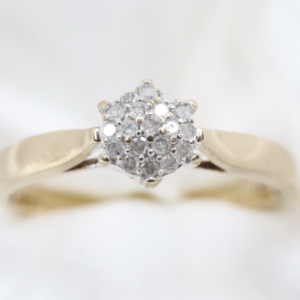 Złoty Pierścionek 9K (375) z Diamentami, r. 18,5