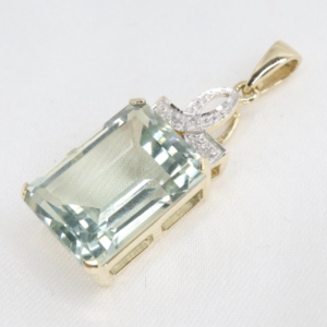 Złota Zawieszka 9K (375) z Dużym Zielonym Ametystem (8,48 K) i Diamencikami